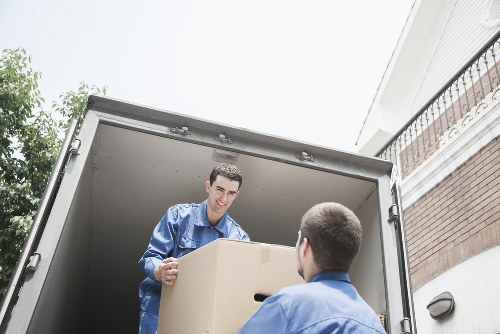 Assessing a storage complaint with documents and notes